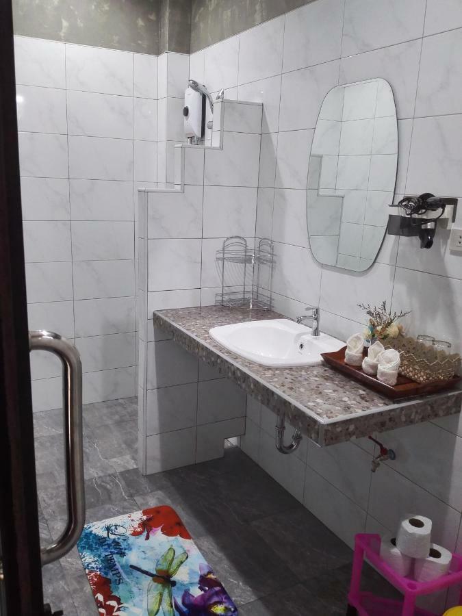 Nananuira Apartment And Room Khao Lak Extérieur photo